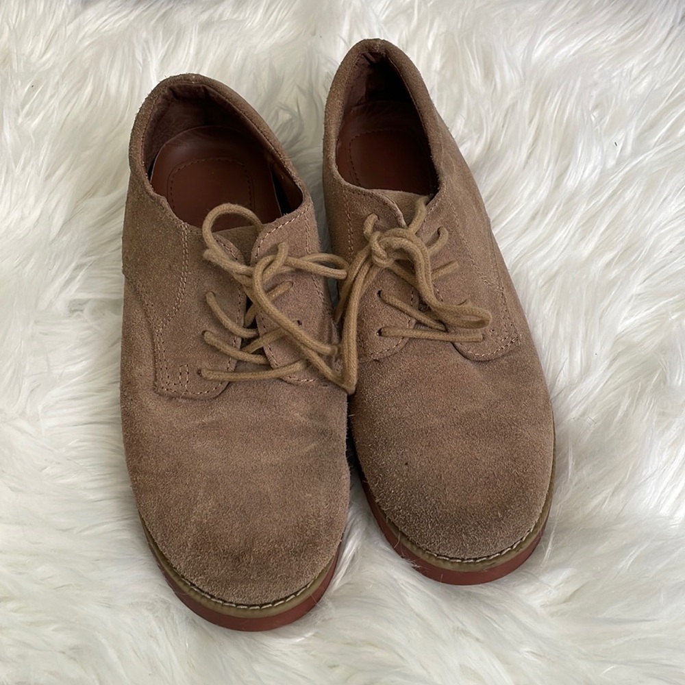 Academie Tan Bucs / uniform shoes